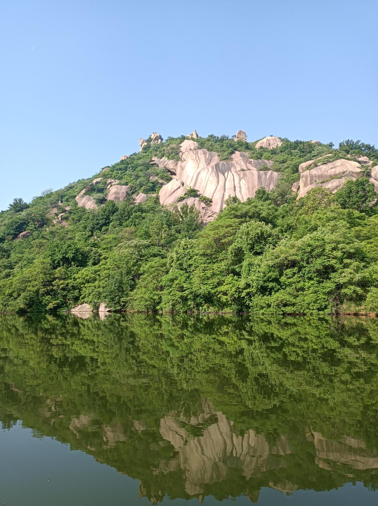 人生无常，谁也不能预料会发生什么！
昨天本来是周日，我不上班，在家休息，早上吃过