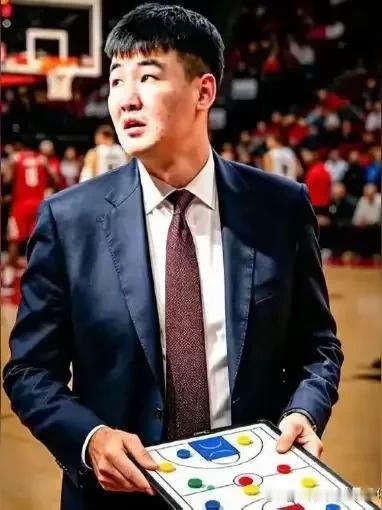 谁能想到，深圳队史得分王顾全的执教首秀，竟会以如此仓促的方式落幕。从顶着“CBA