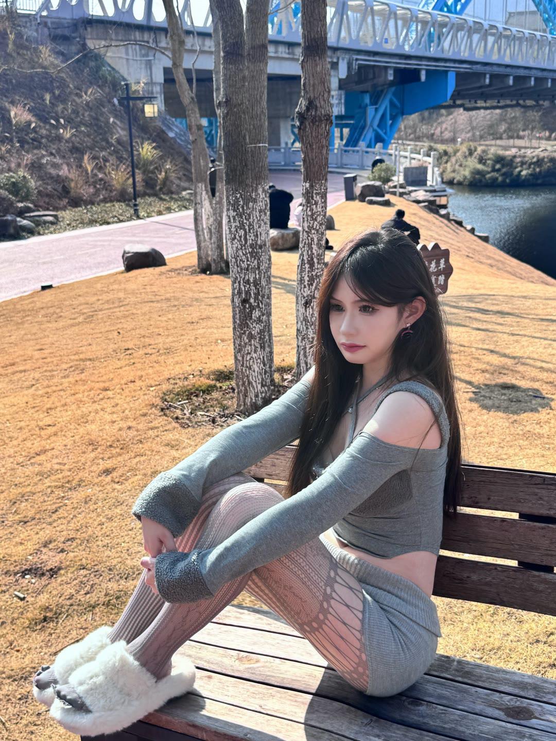 知性美女穿搭分享