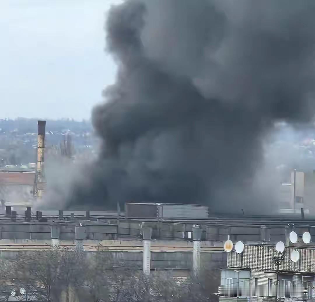 揭秘乌袭击普京官邸特朗普愤怒，莫迪问候普京，英法德集体沉默，暴露乌克兰这是不想谈