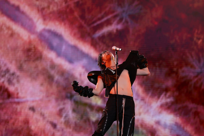 #薛之谦天外来物只剩最后3小时# #薛之谦今天要返航了# 救命啊薛之谦“天外来物