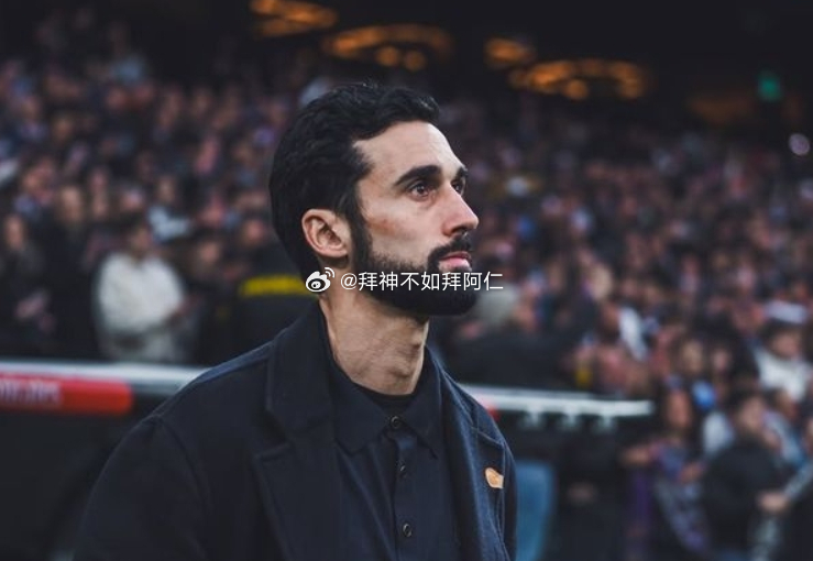 在皇马主场0-1不敌赫塔菲、西甲联赛遭遇两连败后，记者埃杜阿吉雷在西班牙六台节目