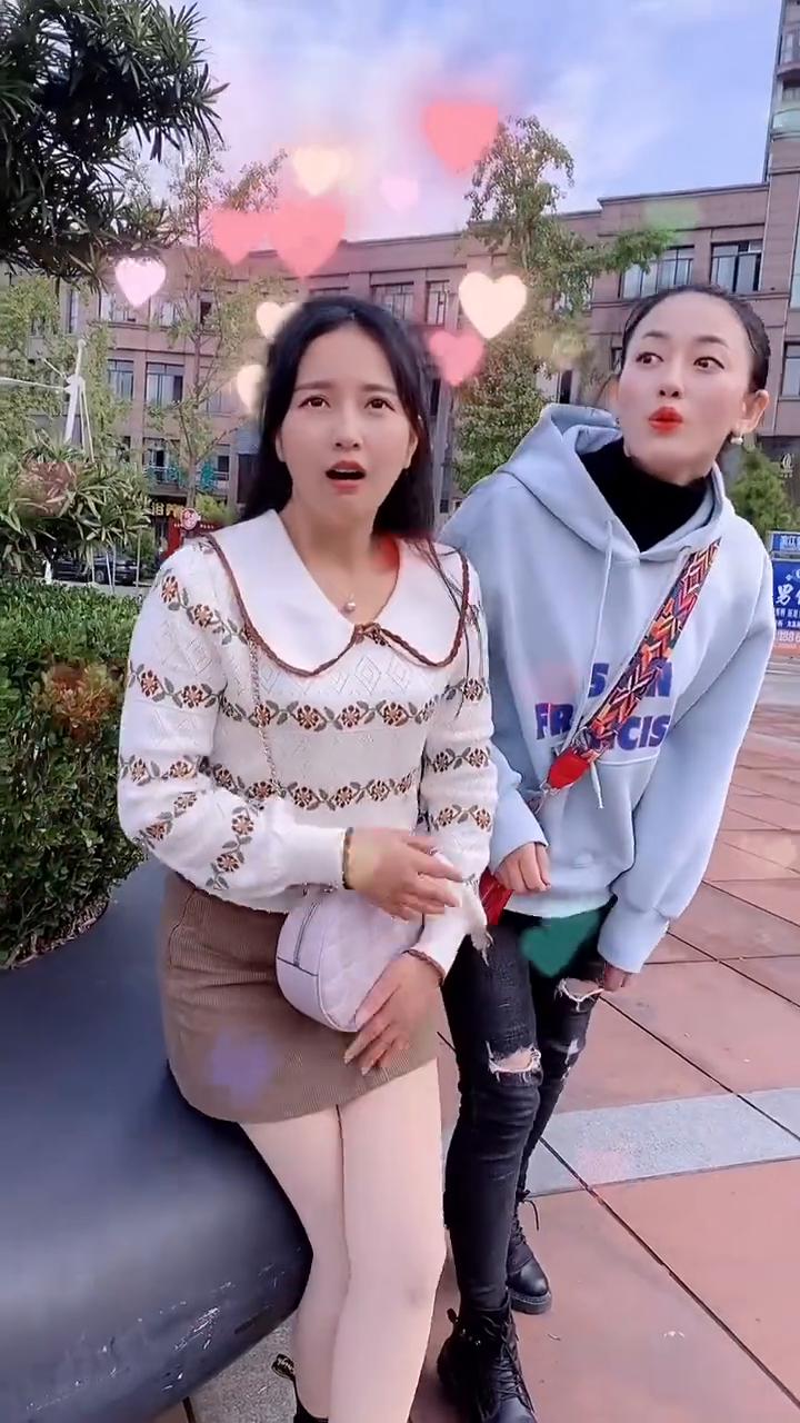 呀儿了，你看哪个哈儿？我就喜欢那个哈儿。