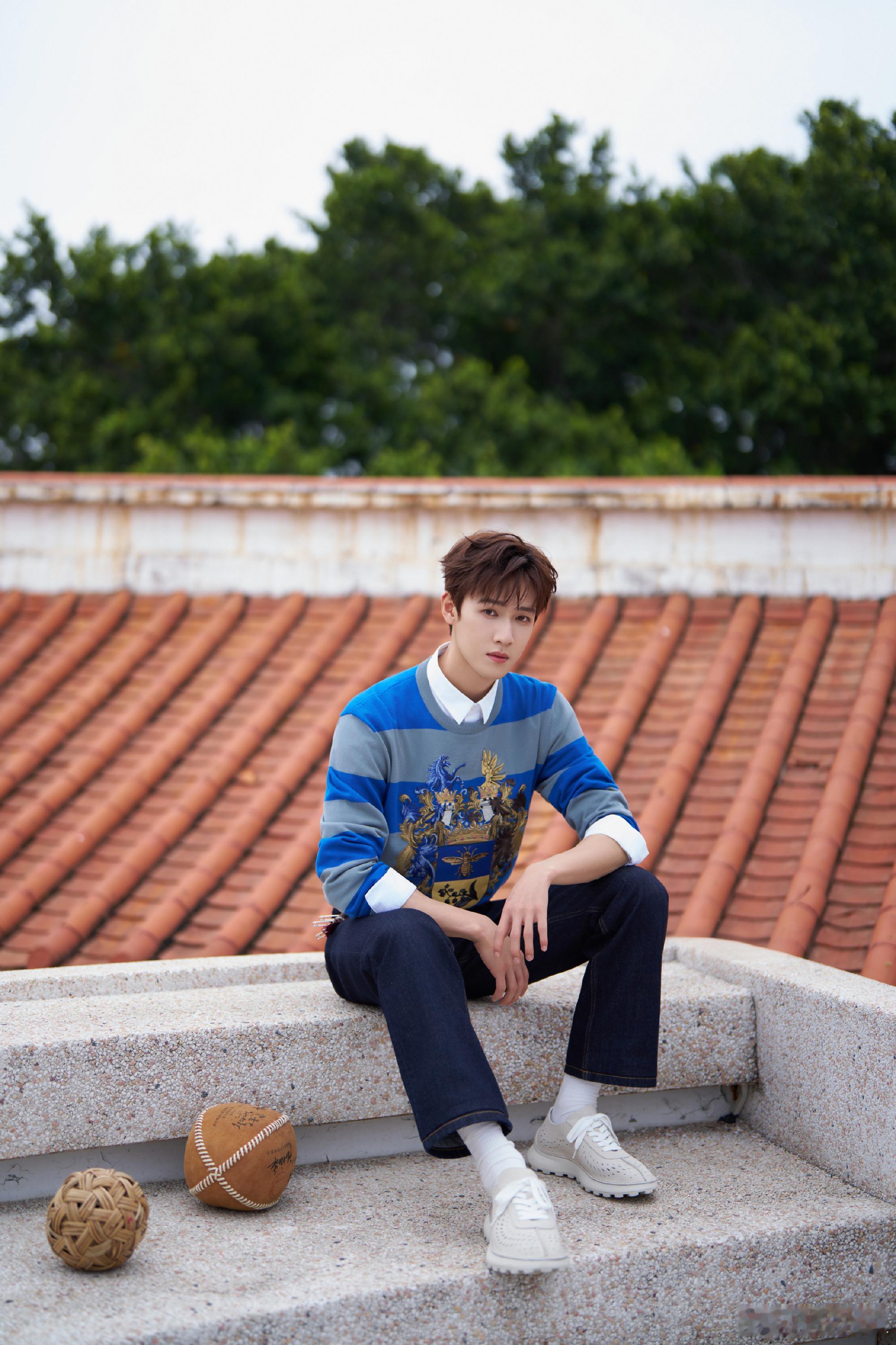 李昀锐克莱因蓝小甜豆李昀锐跳舞的事情交给别人 被克莱因蓝少年李昀锐狠狠拿捏，发布