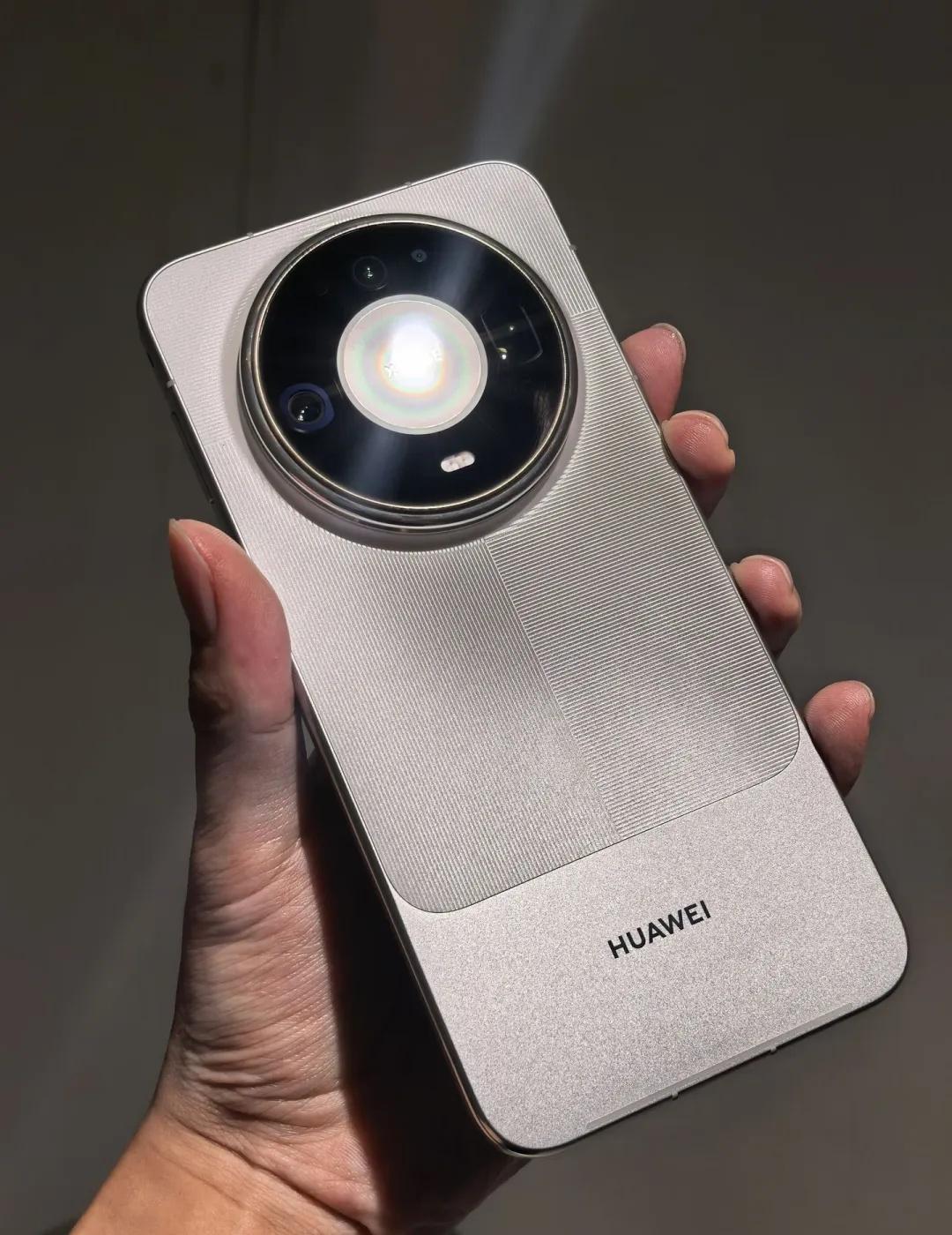 年度旗舰机皇已上场。今年最强max登场！！！华为 Mate90promax 华为