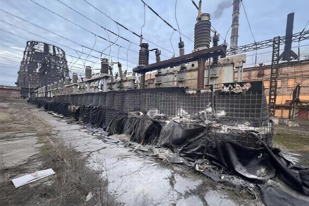 3月22日：俄乌战场局势最新发展  
赫尔松方向  
乌军在赫尔松市及近郊集结预