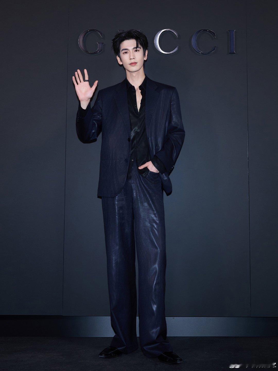 张凌赫gucci大秀登美趋第一好厉害啊 