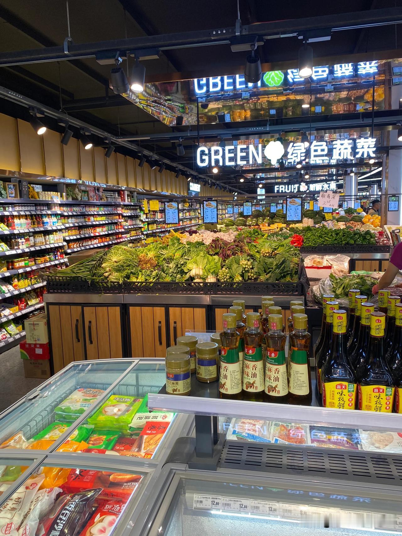 #国学# #修行# 
其实我们本不需要食物这些能源，身体的程序让我们养成了“向外