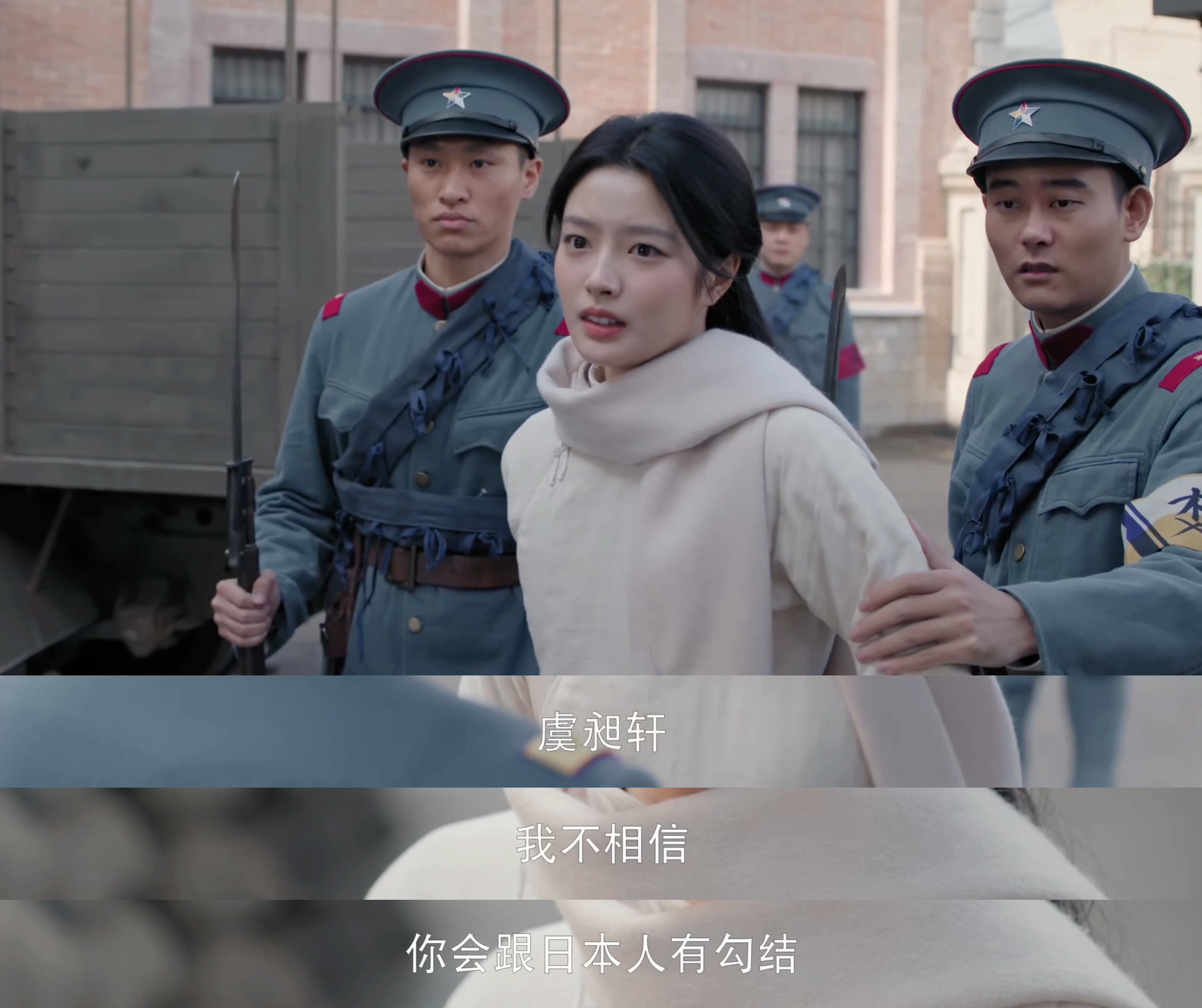 玉簟秋一集护夫一集护妻 前一秒仗义执言护夫，后一秒舍命救妻，两集拉扯糖甜到心坎，