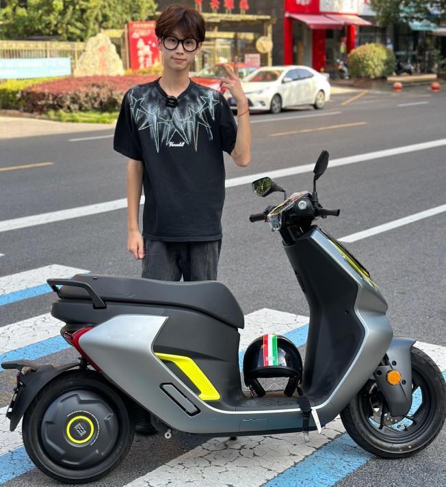 电动车锂电池能用几年？多数人都用短了，难怪续航崩得快

不少车主疑惑，电动车锂电