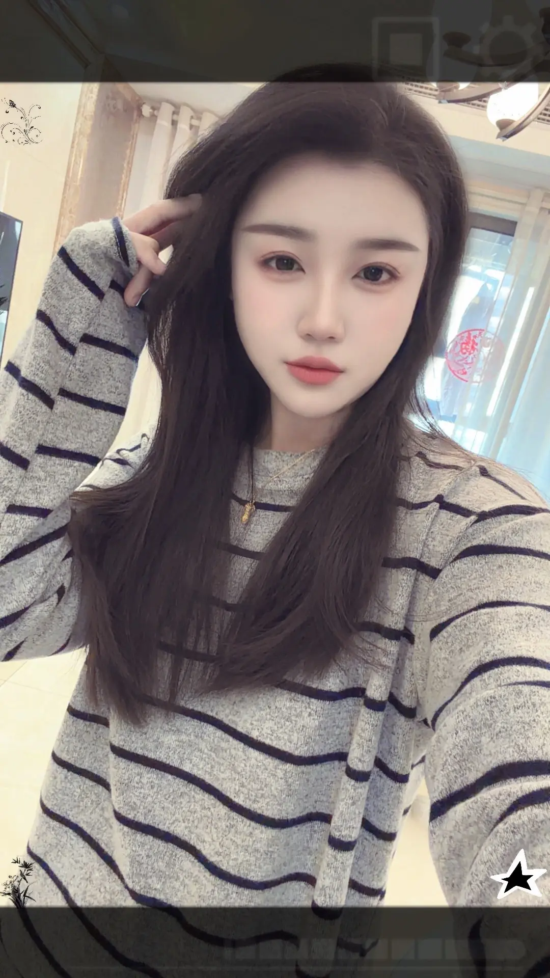 “这世上有两个我，一个放荡不羁爱自由，一个瞻前顾后困世俗，一个归顺于生...