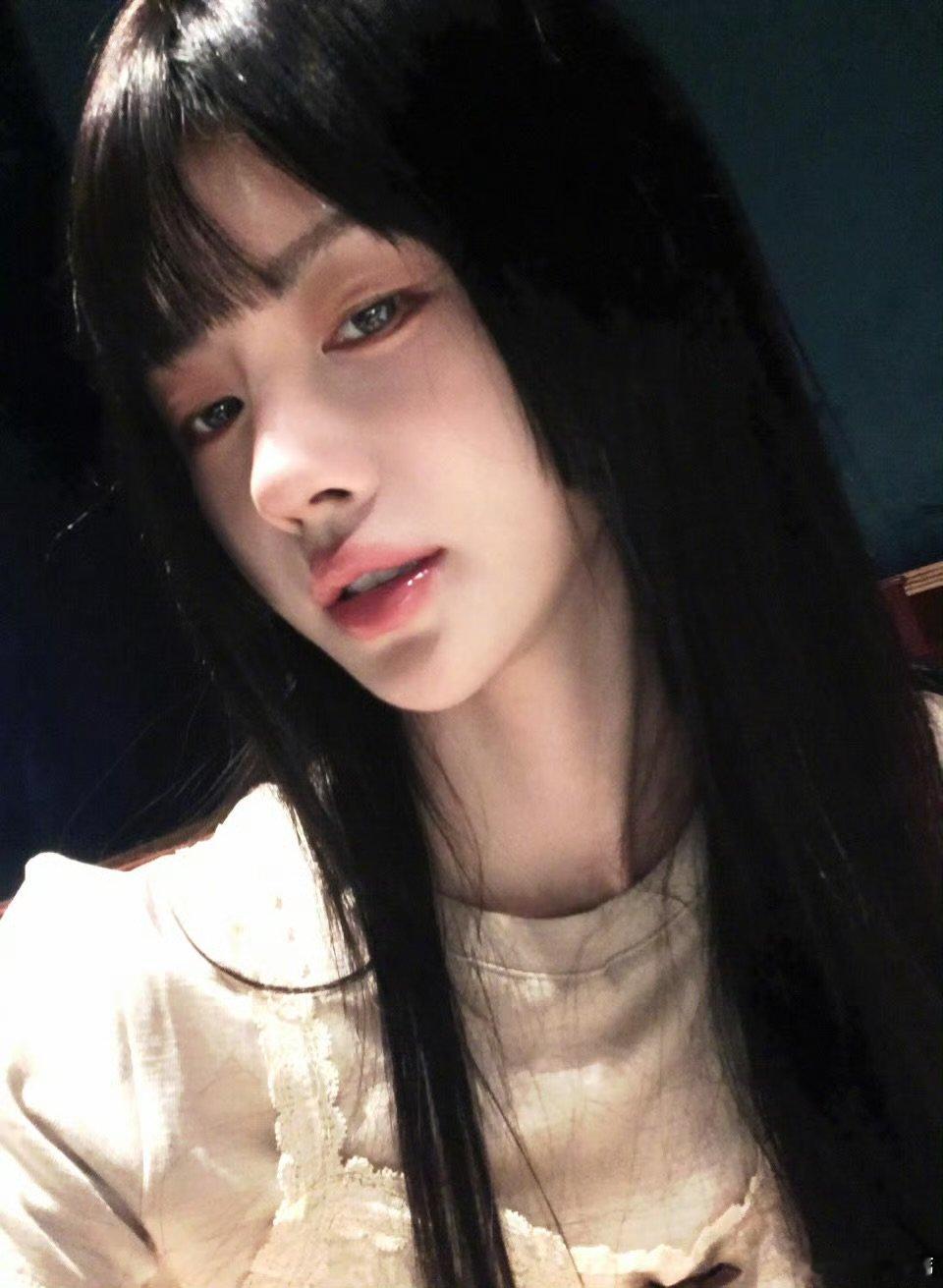 鞠婧祎离开比在公司十年都赚得多鞠婧祎离开一年比在公司十年都赚得多 网友说鞠婧祎离