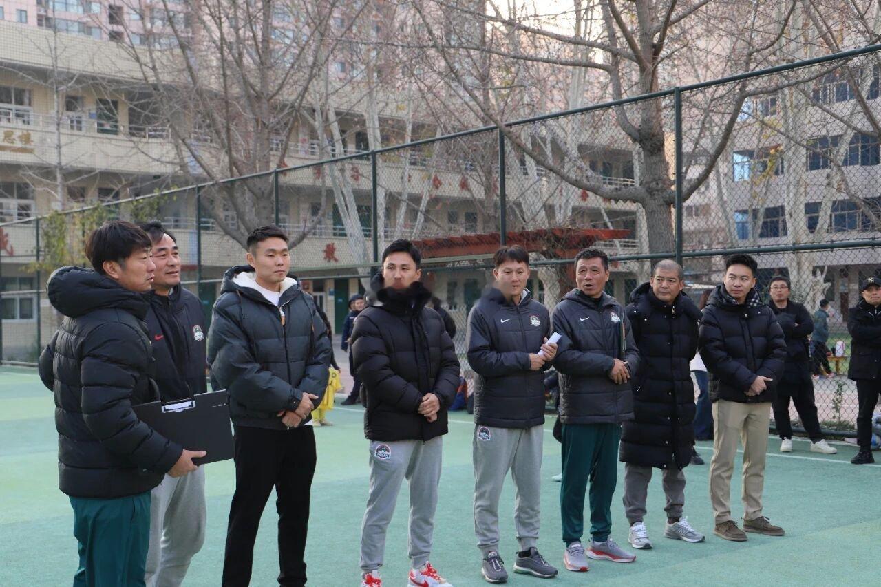 吕军老师在河南青训很忙啊中超联赛