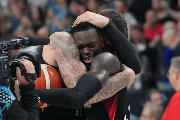 名人堂成就。不仅仅是FIBA名人堂，是篮球名人堂。 ​​​