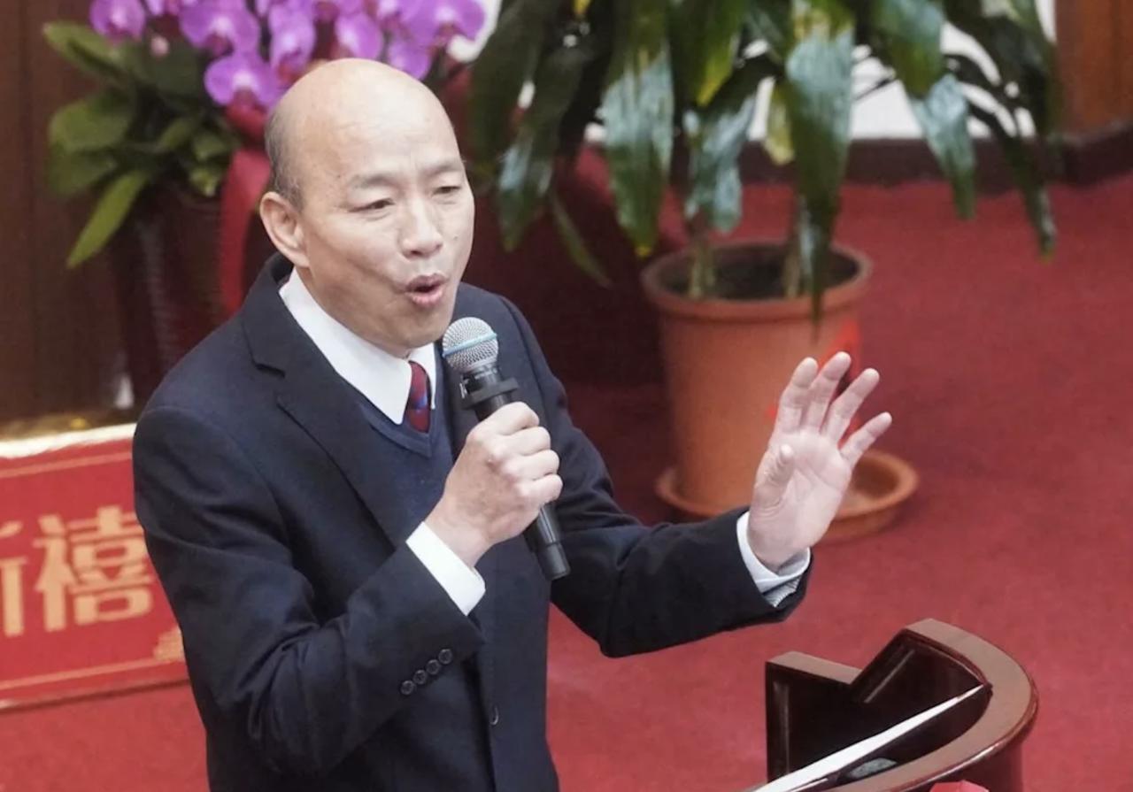 韩国瑜口误喊"蔡英文"！民进党酸：对2028起心动念了吧？

昨（4）日，台立法