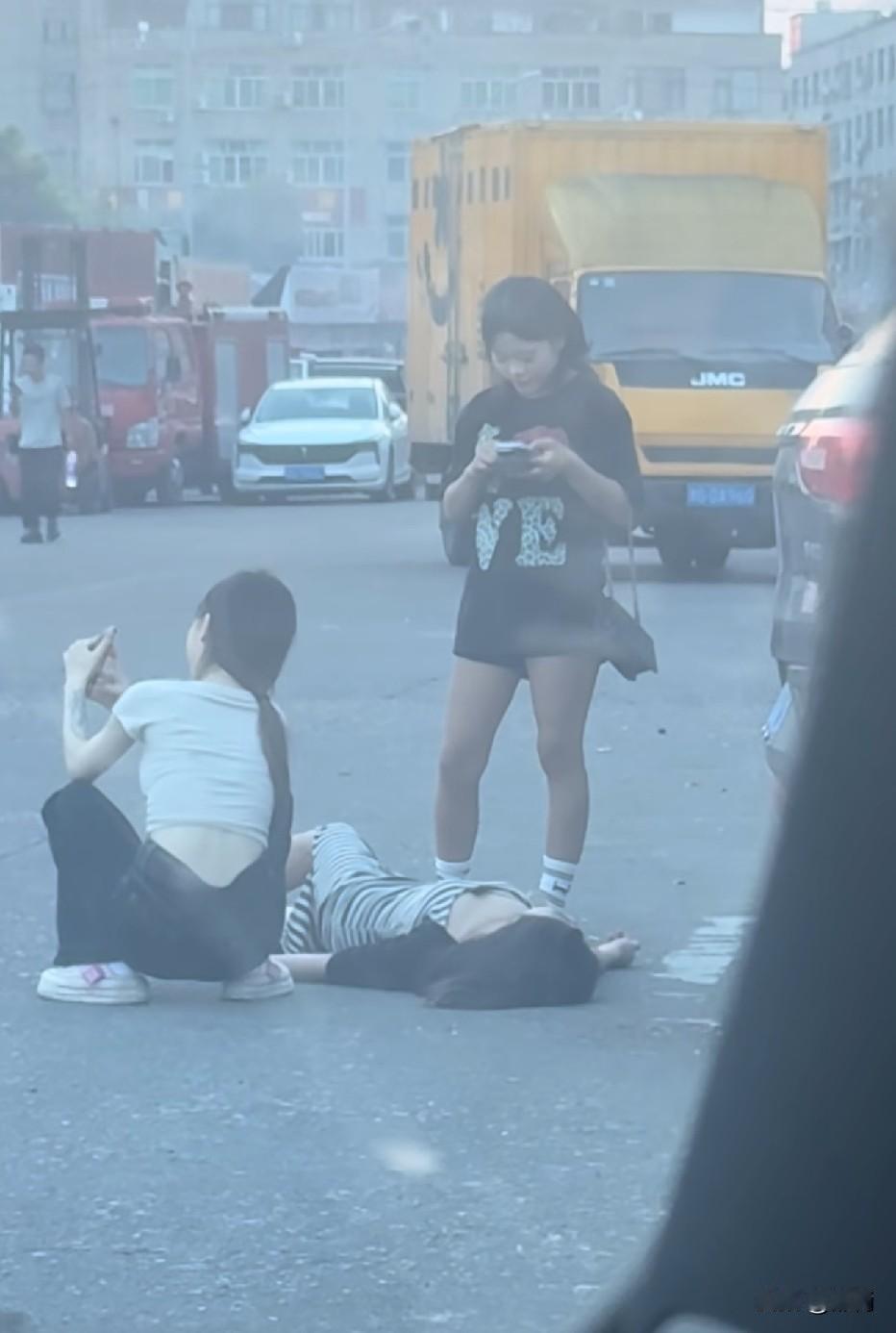 00后的人，确实没有什么感情