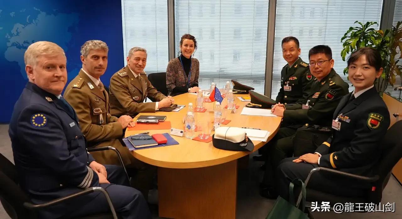 欧盟和北约邀请中国有关部门访问，都想和中国谈一谈，谈什么呢？谈欧盟解除对华武器禁