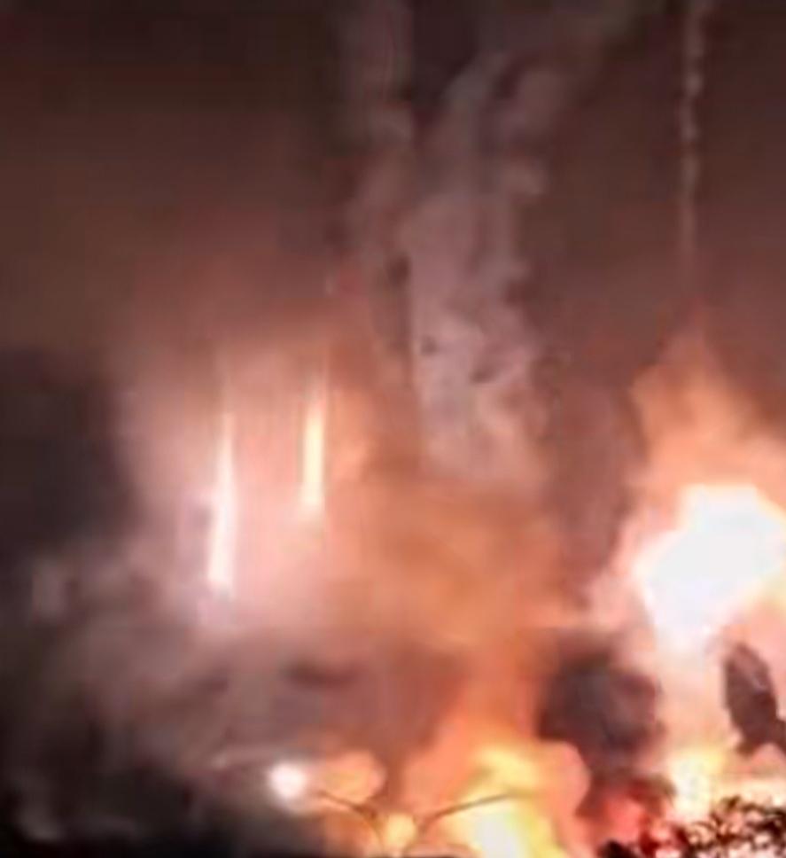 别国总统美国也敢抓
从新华网得知美国对委内瑞拉实施大规模打击，还抓到委内瑞拉总统