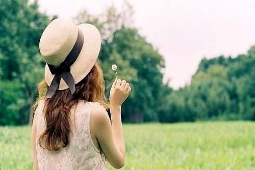 一个28岁女生的困境：

我婚前自己攒了存款15万左右，想的是结婚不要彩礼，我也