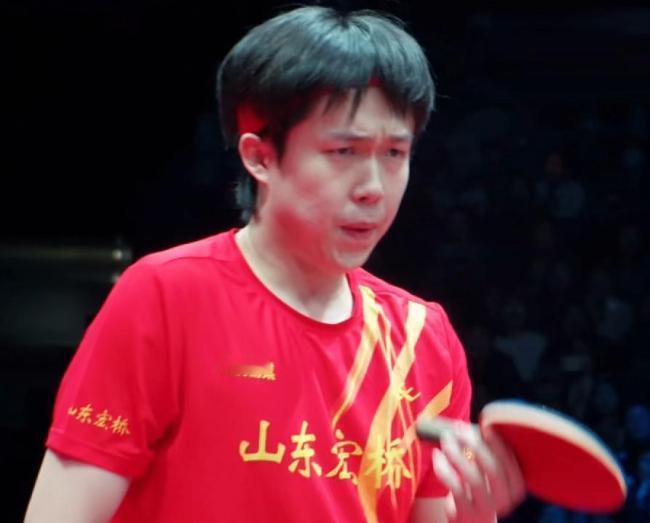 12月27日乒超男团半决赛，伤停13天的王楚钦火线复出，以3-0击败赵子豪。他首