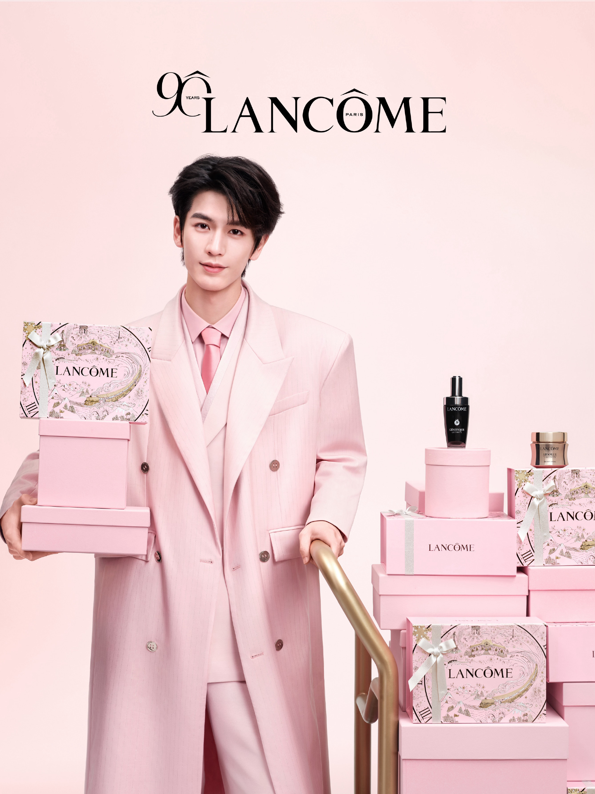 张凌赫和兰蔻合作一直很愉快啊，部分粉丝不理智罢了，大粉不如多号召期待张凌赫的第一