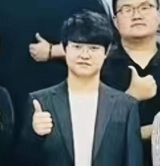 郑昌圣，会被判死刑吗？
被引渡回中国受审吗？
几乎不会！案件事发地在韩国，韩国名