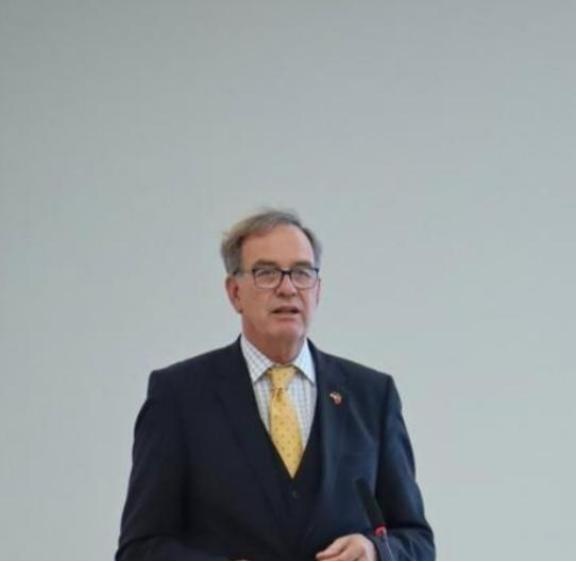 德国曾说：中美打不起来了，因为打了也白打！日前德国教授坦率指出：美国不是害怕中国