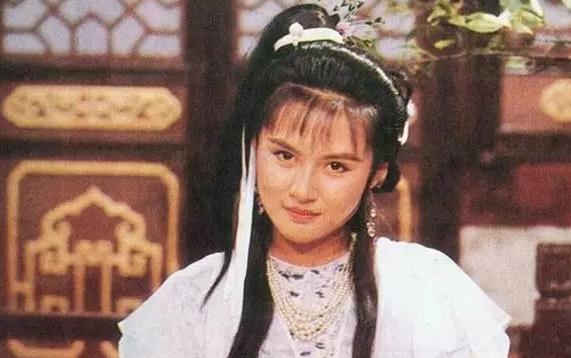 1678年，康熙皇帝下旨处死吴三桂的所有孙子，包括建宁公主的两个儿子。建宁公主吓