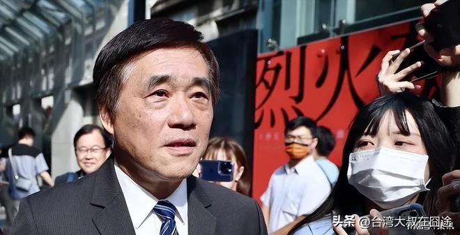 蓝营内斗变团结？郝赵二选一，党魁之争走向明朗
 
最近台湾政坛的戏码，真比连续剧