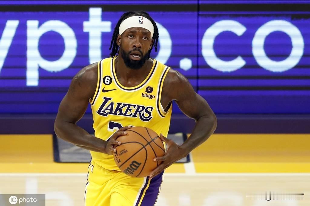 美媒曝贝弗利被捕 涉嫌袭击家庭成员为三级重罪

11月16日，TMZ消息，前NB