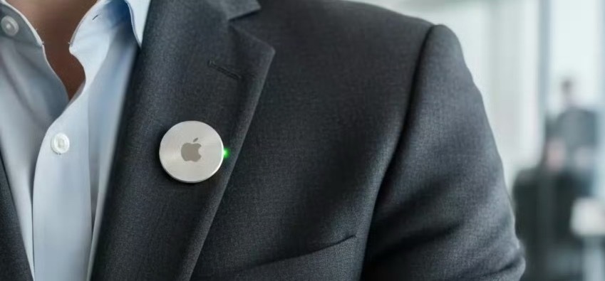 苹果首款AI穿戴设备曝光苹果首款AI穿戴终有实锤，不是升级款手表而是全新别针品类