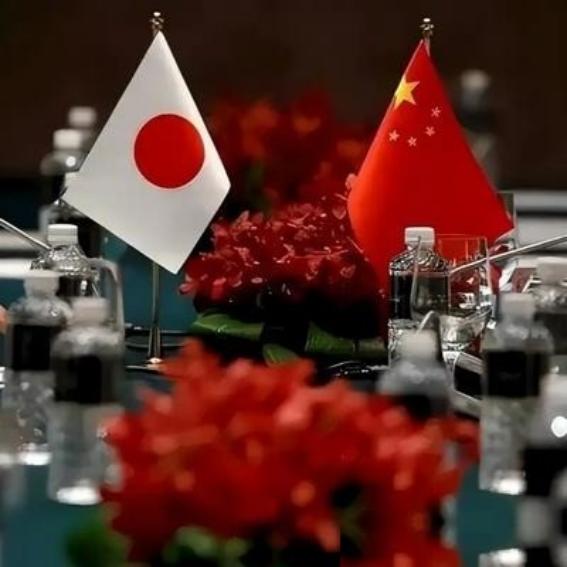 [微风]日本议员说，二战时期，如果不是美国和俄罗斯出兵，中国已经被日本灭族了，整