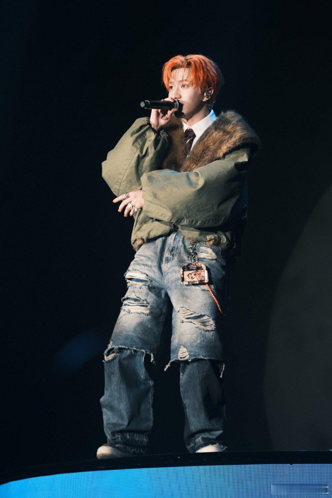 王一珩爱死你们了 王一珩在见面会收官时连发微博说“爱死你们了”，这份直白的爱意我