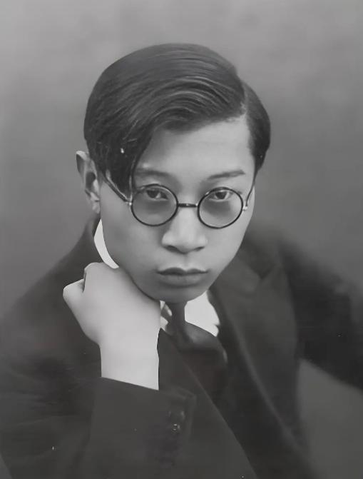 “男人最好的朋友一定是女人，女人最好的朋友一定是男人，男人和男人之间，女人和女人