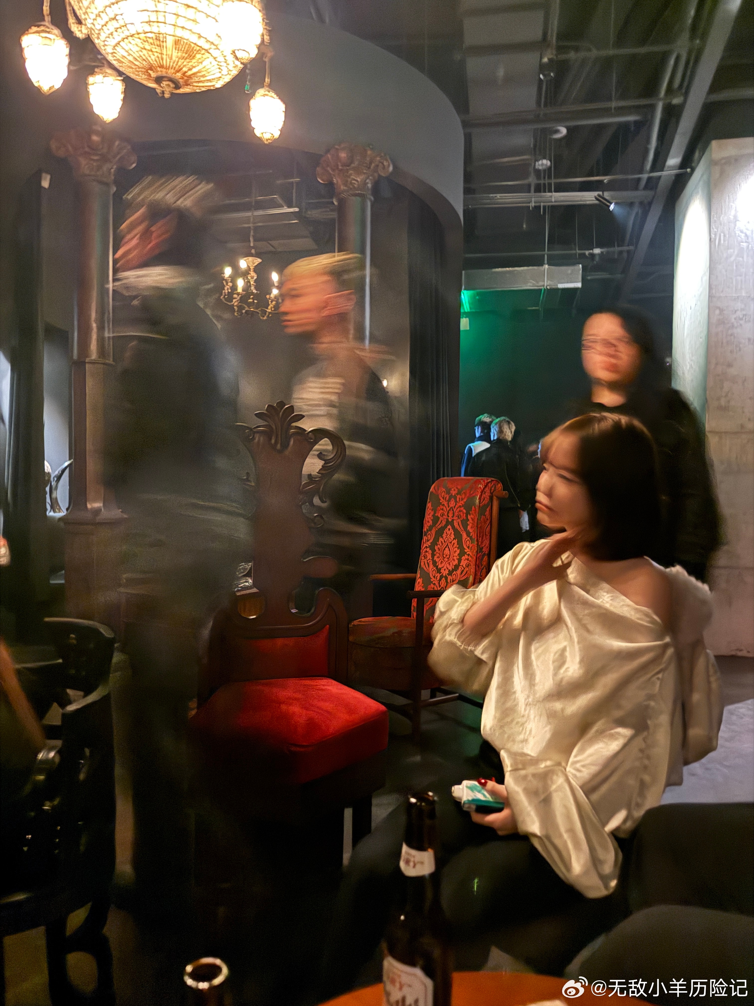 终于被我遇到抓拍型的朋友了我梦寐以求的生活感照片啊 