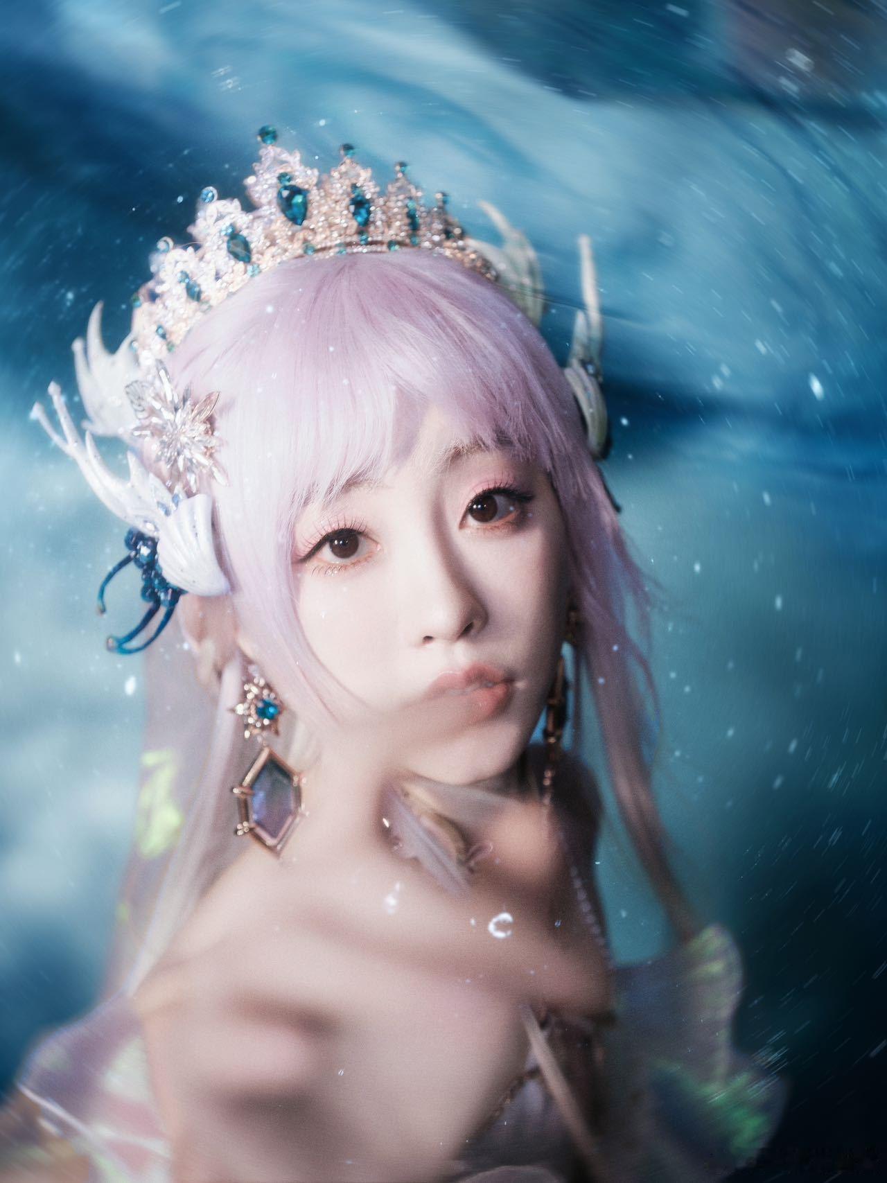 #祝绪丹cos妮芮妲# 能够颜值与人物的契合度这么高，祝绪丹cos妮芮妲特别值得