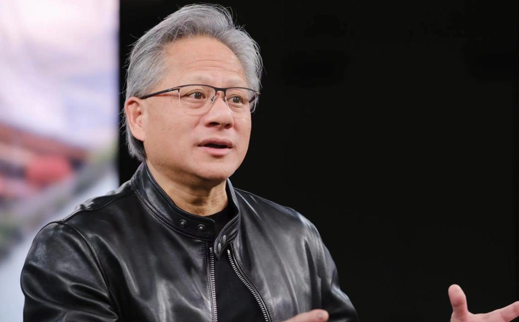 黄仁勋：AI芯片是“投资级资产”
 
互联网消息指出，近期英伟达官宣搭建了500