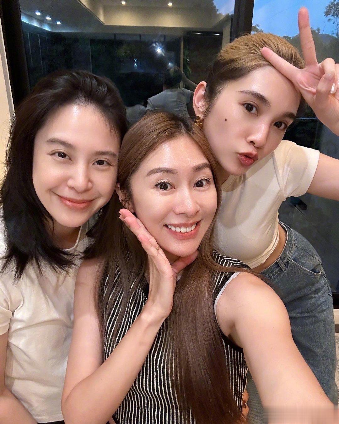 现在只有杨丞琳有姓名了#4inlove合照三缺一##杨丞琳晒3inlove合照#
