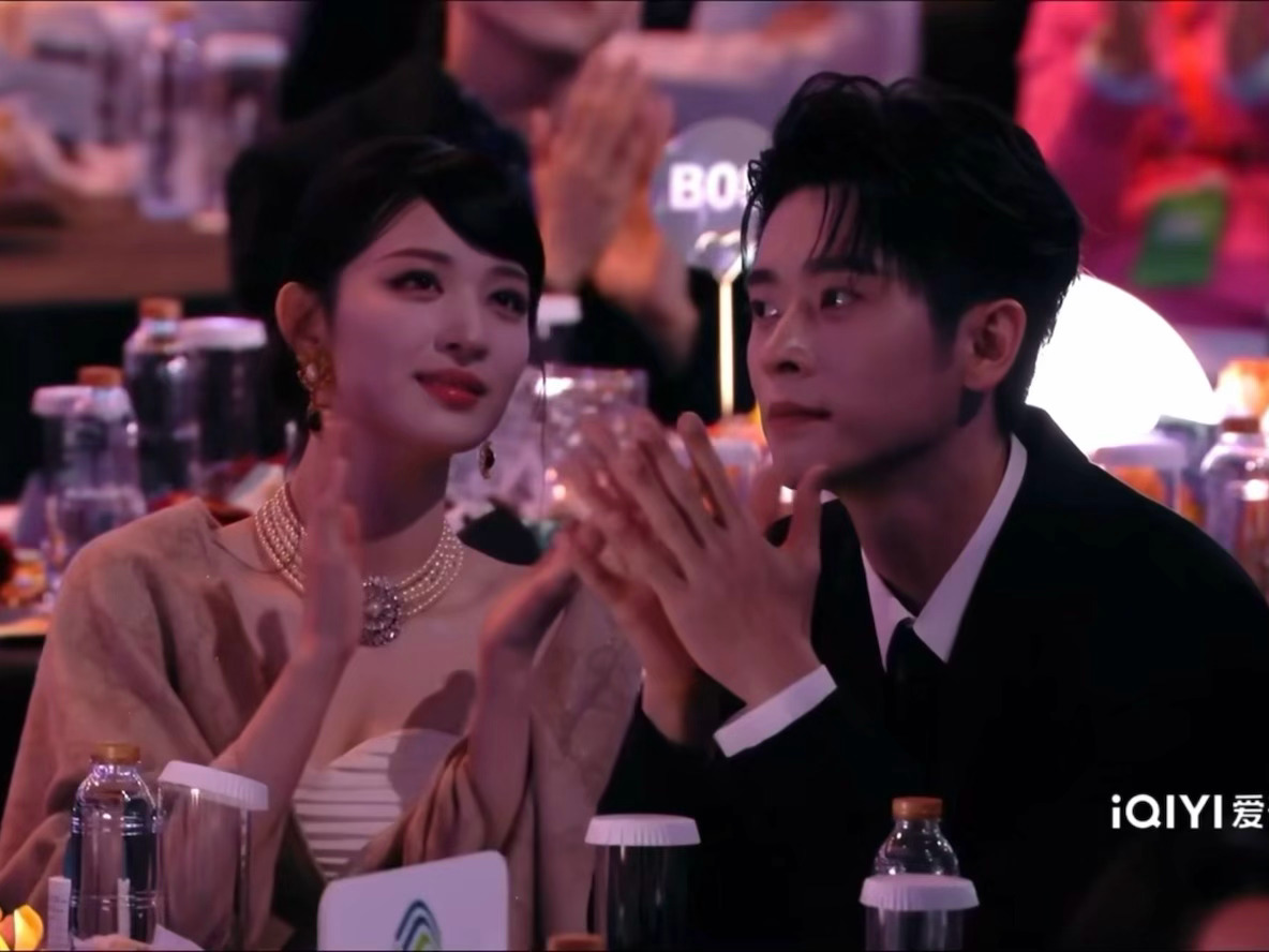 台下一起鼓掌的丞磊王楚然🥰🥰🥰🥰台下一起鼓掌的丞磊王楚然