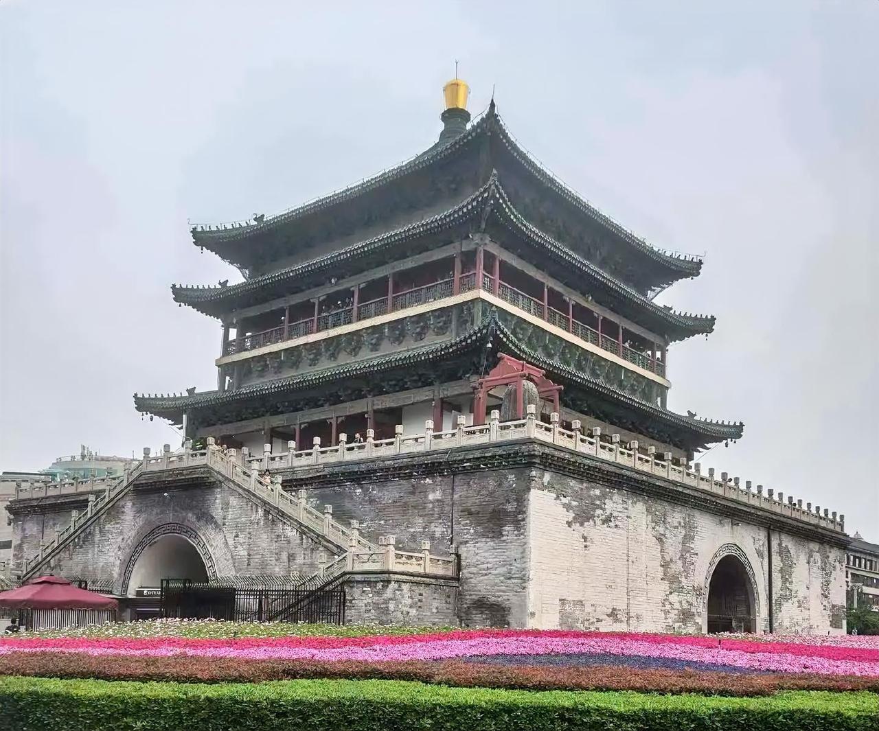 哪位老师知道这是哪个地方的钟鼓楼？