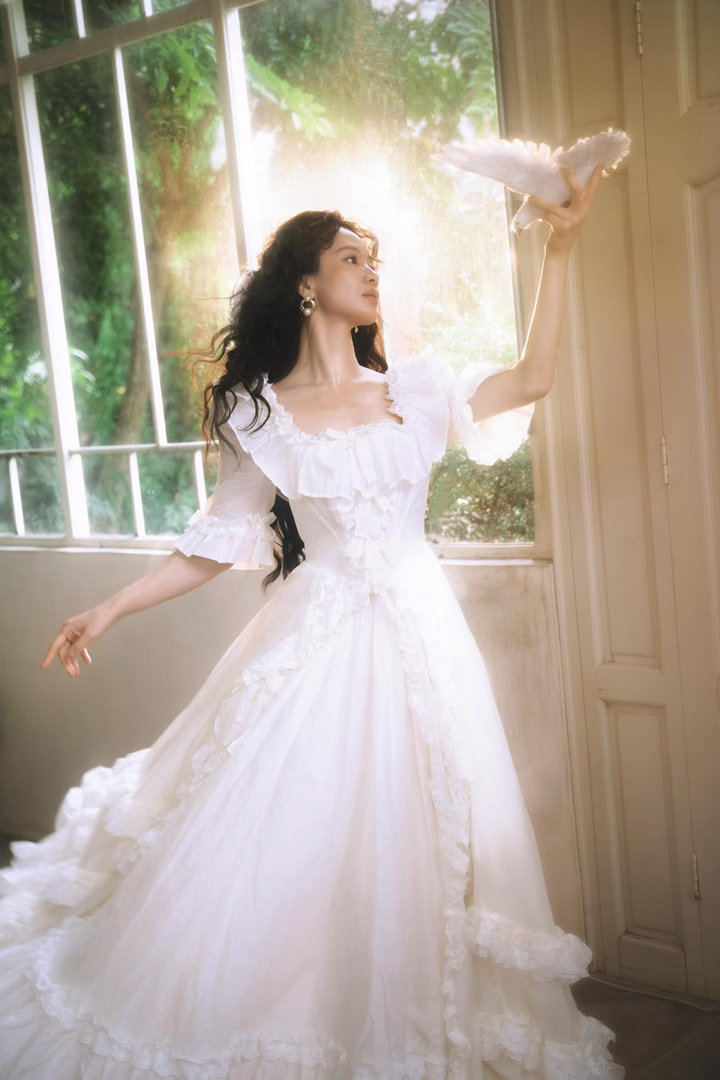 李梦早期居然是文艺小白花蜜语纪从《少年巴比伦》的清纯少女，到如今张力十足的复杂人