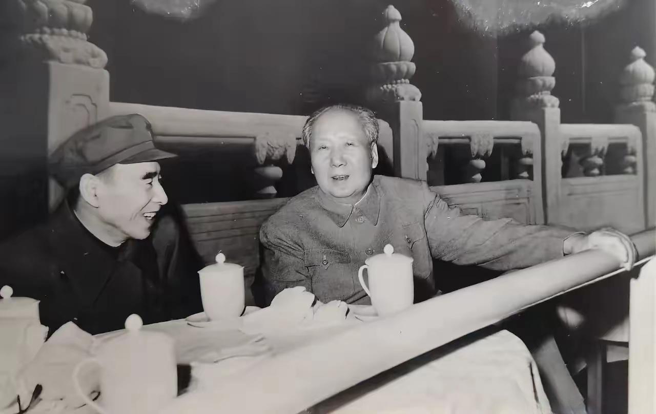 ＃红色文化＃
伟人风采欣赏：