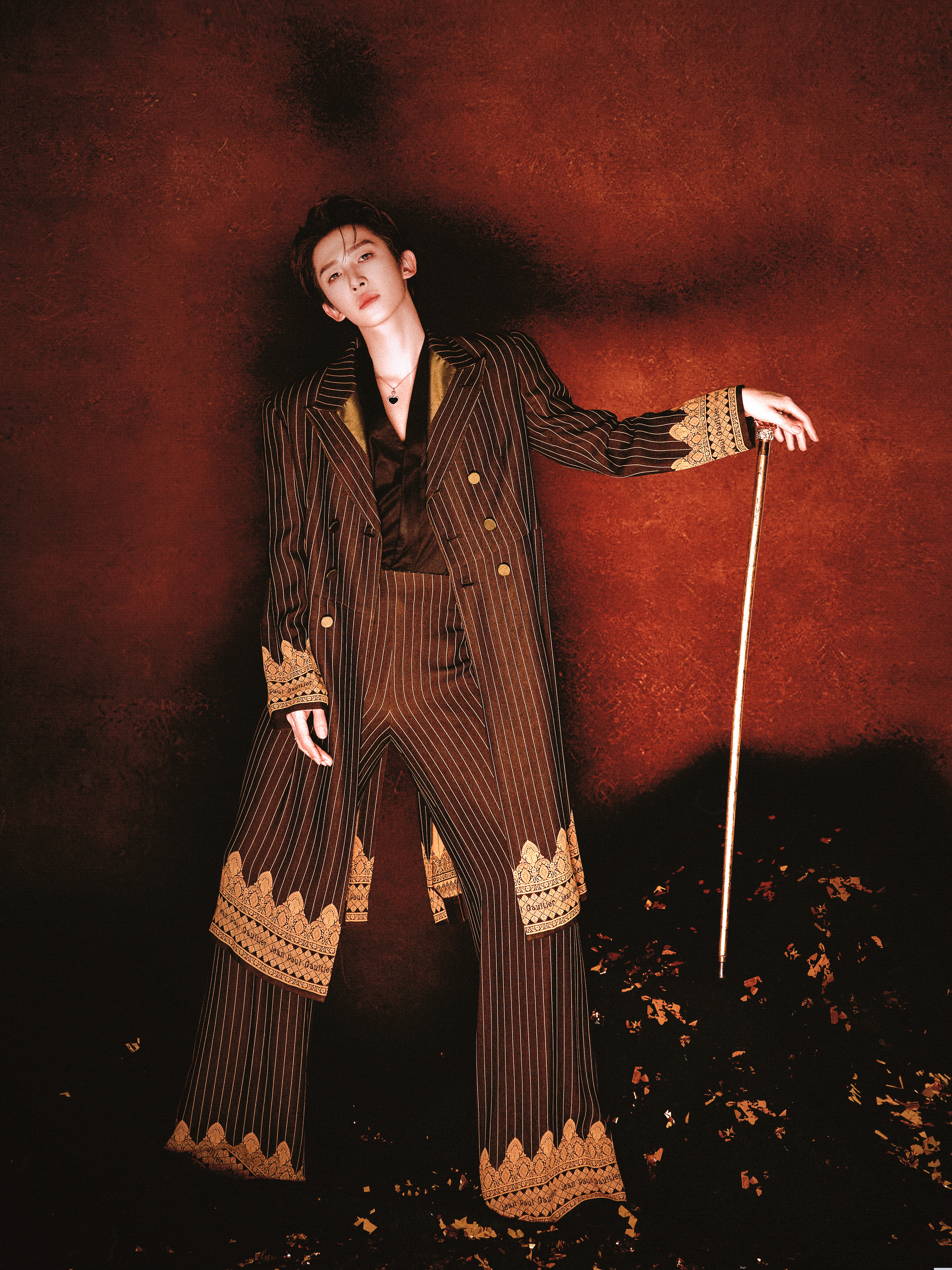 刘宇今日出席微博文化之夜澳门站造型大片，身着Jean Paul Gaultier