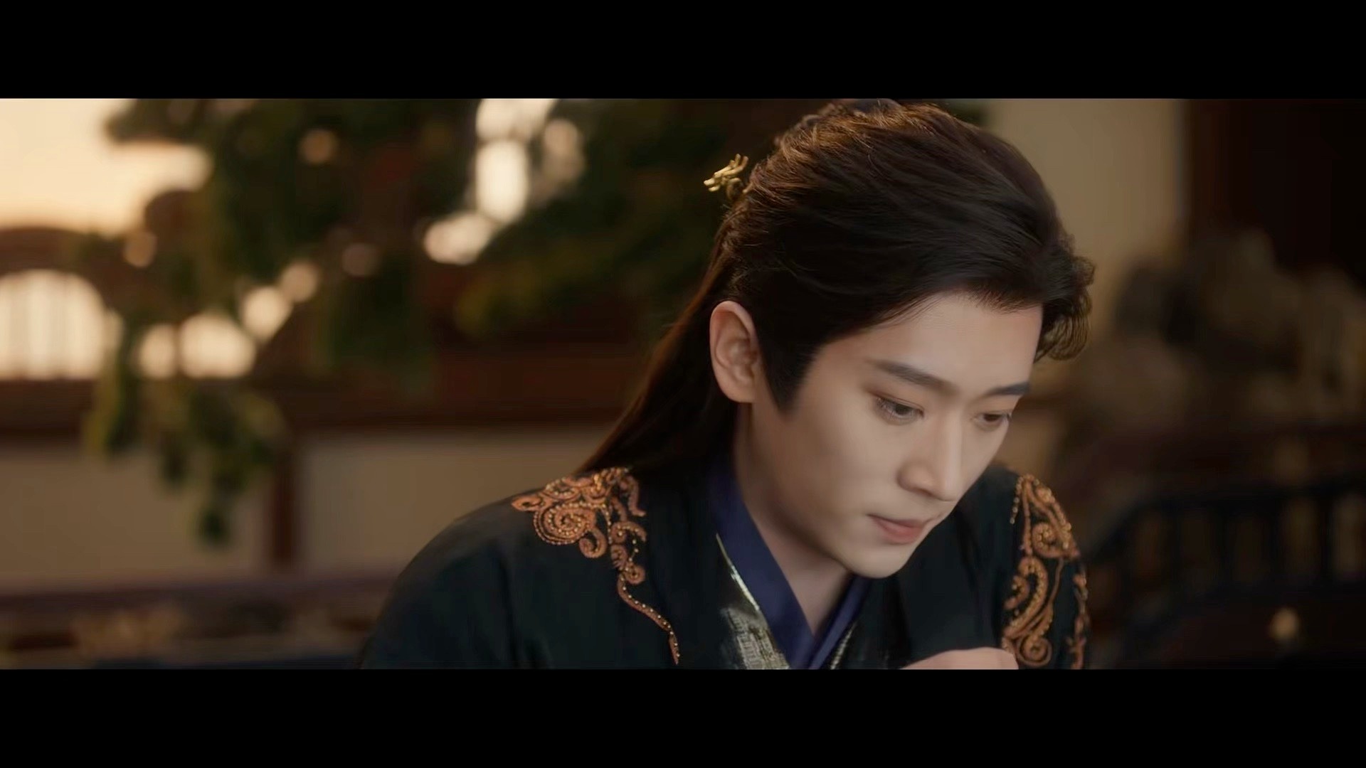 丞磊演技vs眼技 《成何体统》里丞磊的演技太有层次了！他不只是在演暴君，更是在演