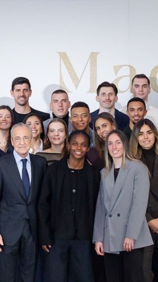 姆巴佩  团建姆姆😁🎄姆巴佩