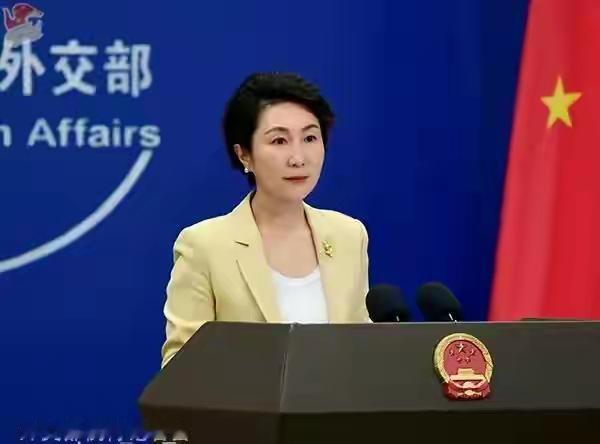 美中情局线上“招生”，参议员扬言颠覆他国政权
 
2月25日，国际舆论场爆出荒诞