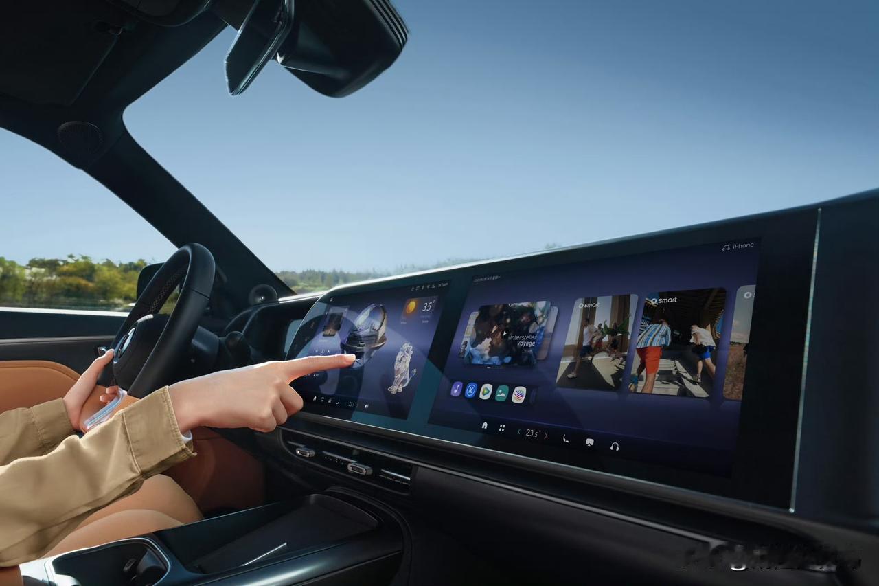 近期smart超级电混正在开启全国交付中，我在展厅看到smart 5 超级电混的