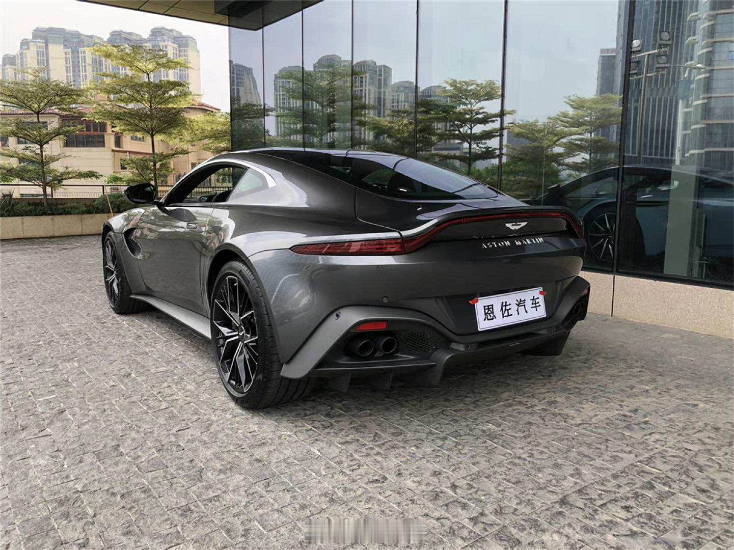 马丁Vantage。 