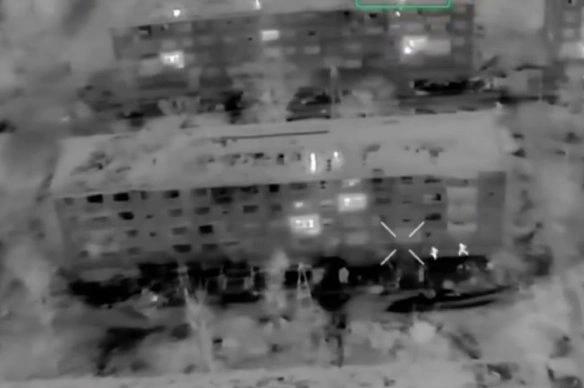 乌克兰武装部队的一个分队在神经网络的指挥下被摧毁，这一击被拍摄成视频

在迪米特