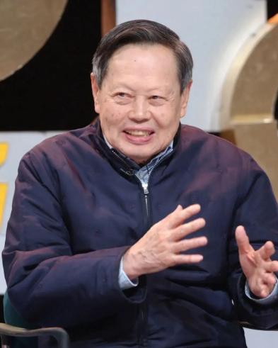 美国扣押钱学森，却放杨振宁回国，是杨振宁不重要吗？这个问题，钱学森其实早就回答过